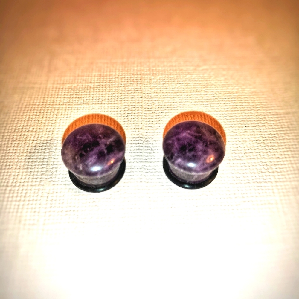 Amethyst plugs (pair) 🧱🔥
